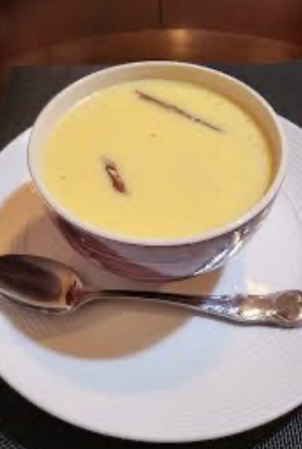 Creamy bowl of Trinidadian porridge with cinnamon, a warm island breakfast